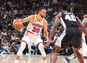 爱游戏平台官网下载电脑版-库里技术犯规送分，勇士主帅怒摔战术板！！