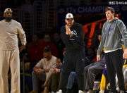 爱游戏ayx平台-包含雄鹿王牌球员创赛季得分新高，媒体热捧，在线情况本站状态大学.的词条