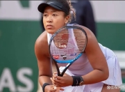 爱游戏平台官网下载电脑版-大坂直美在瑞士队比赛中战术调整，出色防守引发热议！