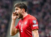 爱游戏平台官网下载电脑版-莱万多夫斯基意外战胜老鹰，锐不可当引爆全场！